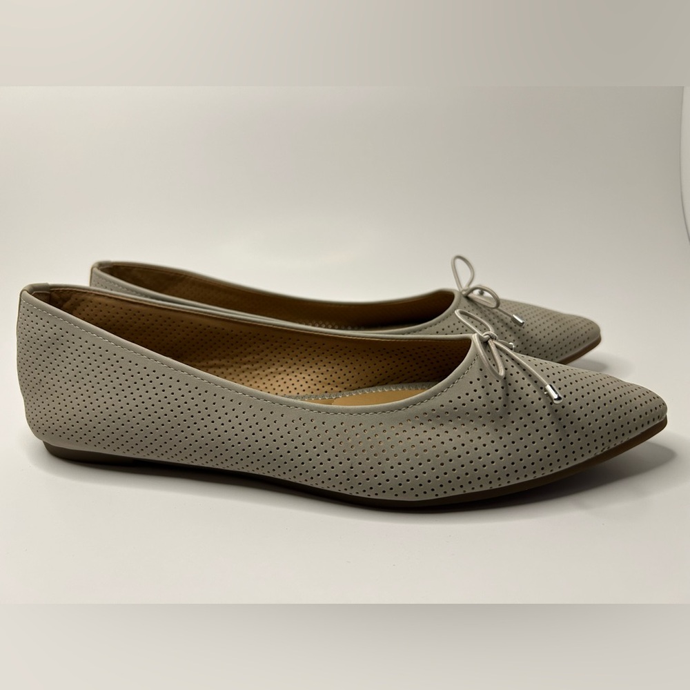 Me Too Grey Perforated Pointed Toe Ballet Flats Size 8